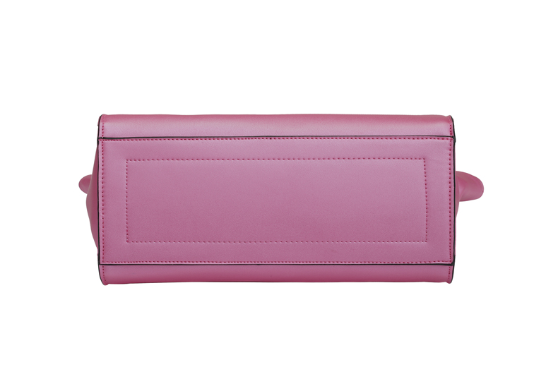 Pearlescent leather bag pink